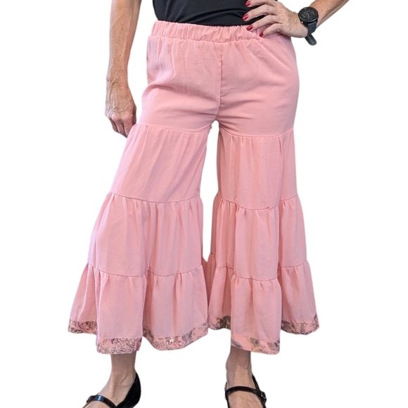 Women’s Peach Tiered Ruffle Lined Boho Pull-On Capri Wide Leg Pants Size 30 - Picture 2 of 6
